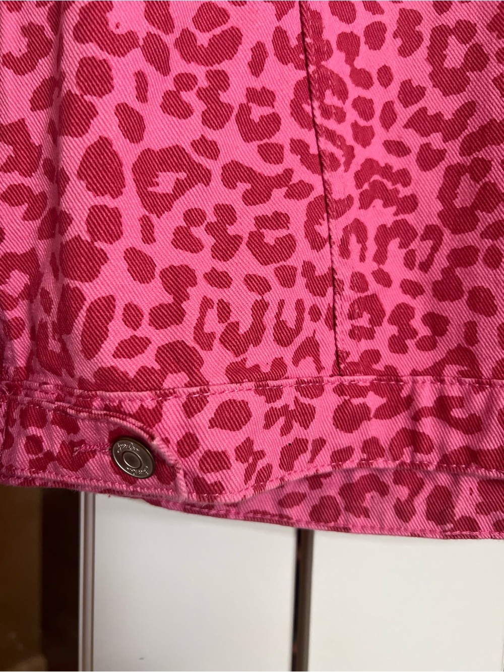 Cropped Leopard Denim Jacket - Picture 3 of 4